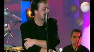 Dalaras amp Parios  S agapo giati eisai oraia live [upl. by Eliseo]