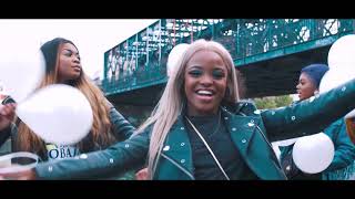 Gloire Grace Emma Clip Officiel [upl. by Airdnoed919]