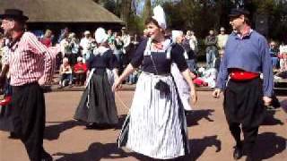 Holland Traditional Dance Santoso [upl. by Rriocard60]