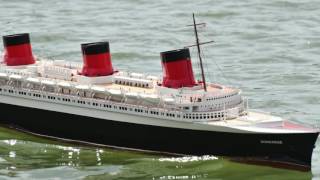 MODELISME NAVAL  MAQUETTES de BATEAUX  Paquebot NORMANDIE  Ocean Liner SS NORMANDIE [upl. by Adnoryt]