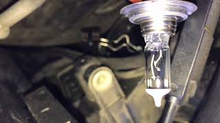 Mercedes W204 Abblendlicht H7 wechseln change h7 bulb [upl. by Einaffyt425]